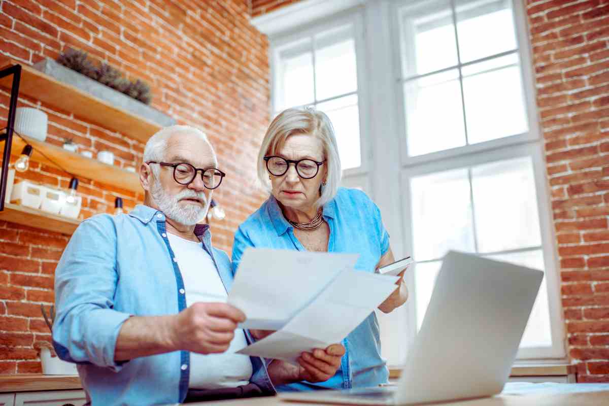 Pensionati con documenti 