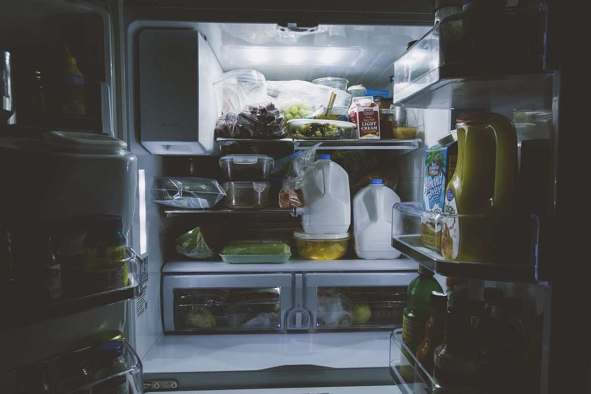 alimenti da non conservare fuori dal frigo